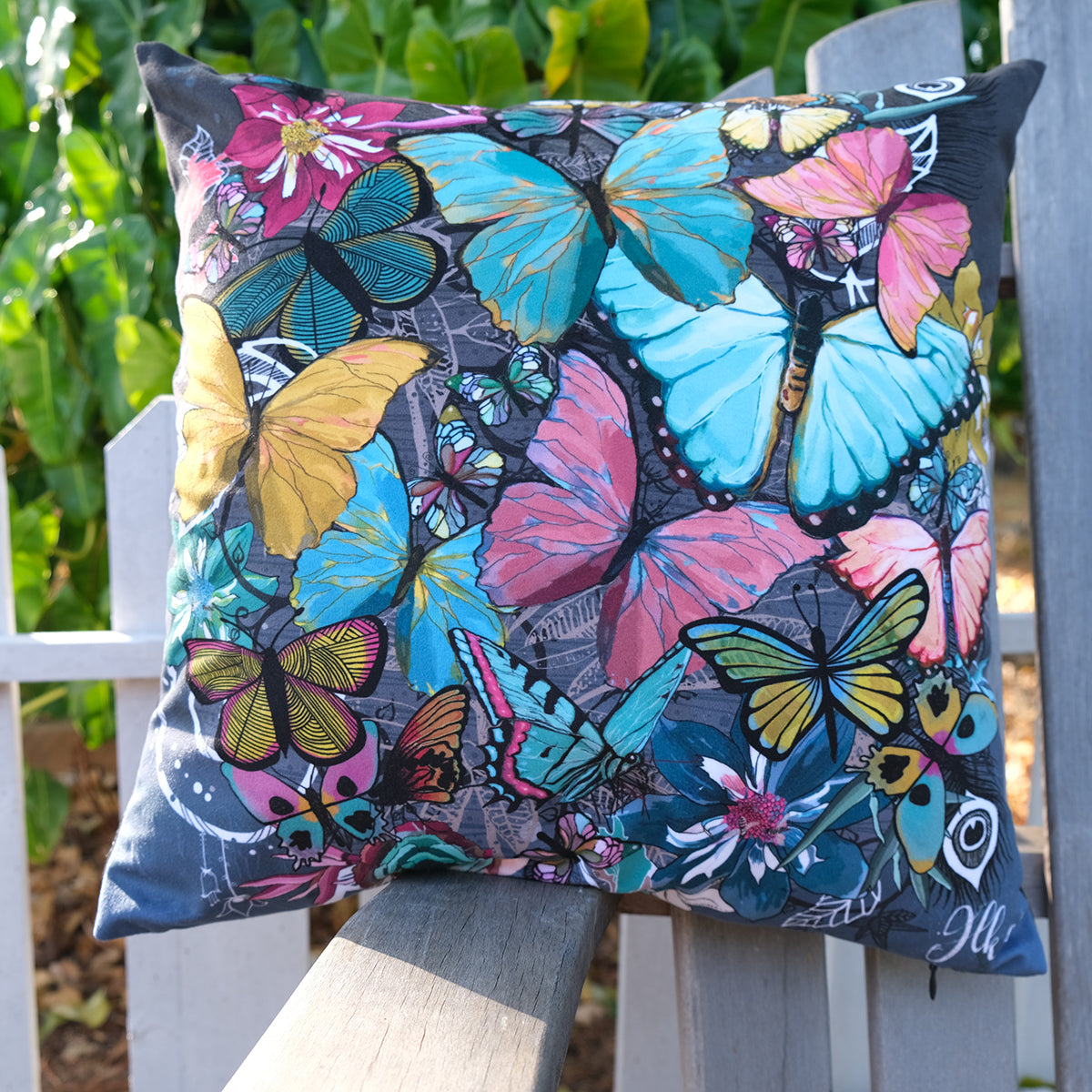 Buttersphere luxury velvet cushion