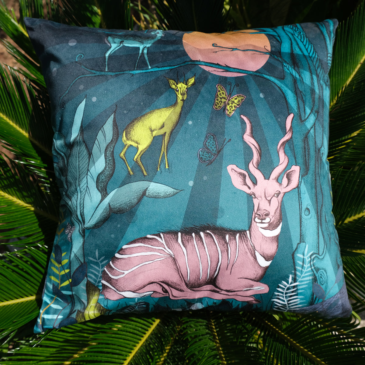 Antelope luxury velvet cushion cover