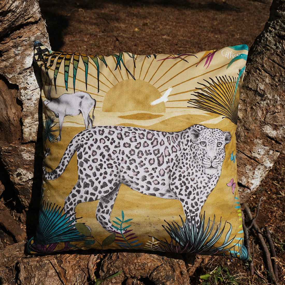 Leopard luxury velvet cushion