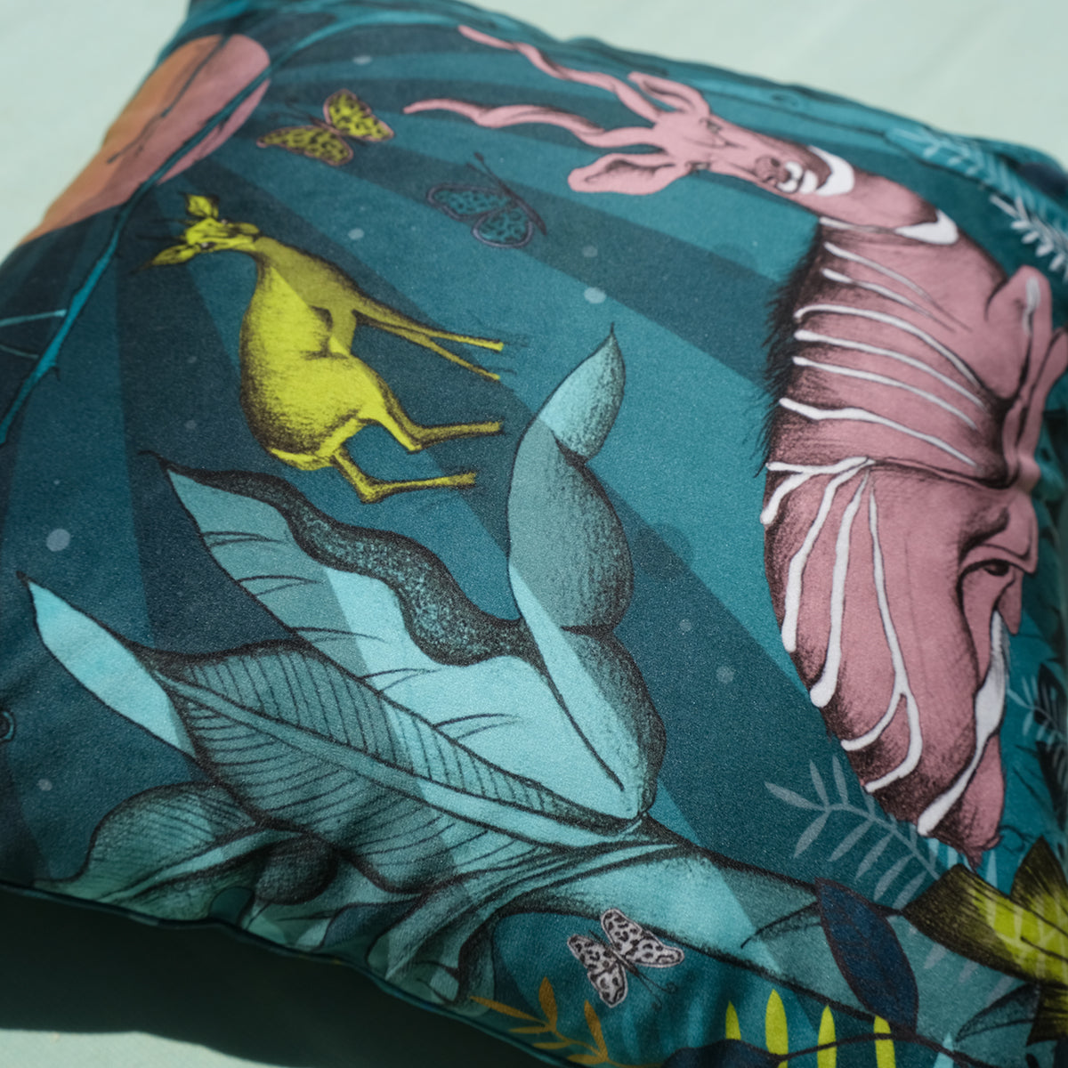 Antelope luxury velvet cushion cover