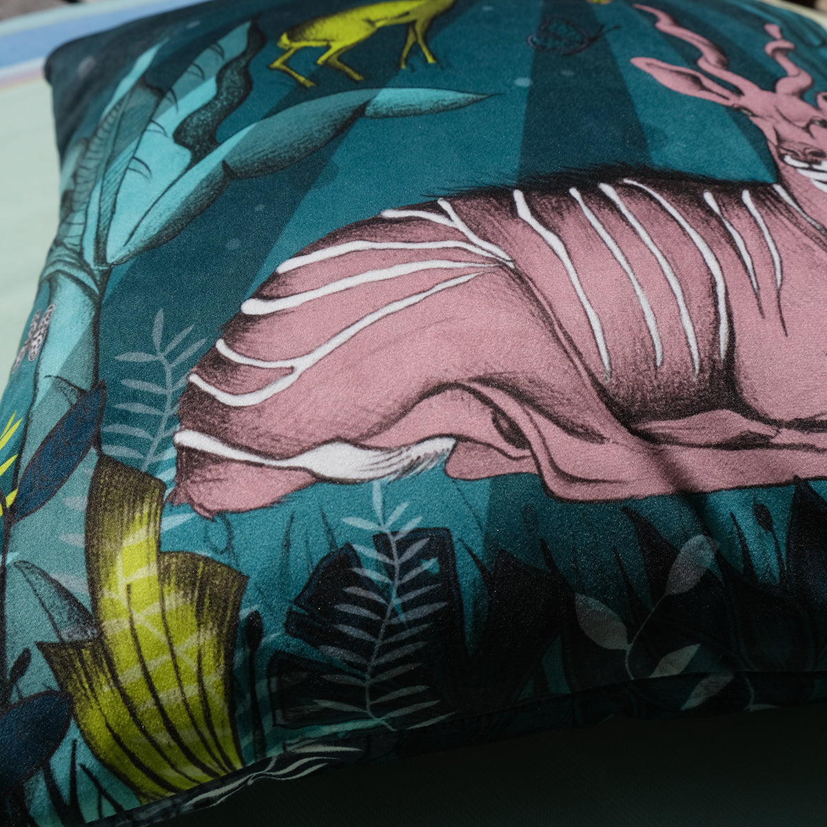 Antelope luxury velvet cushion cover