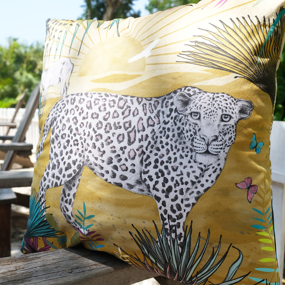 Leopard luxury velvet cushion
