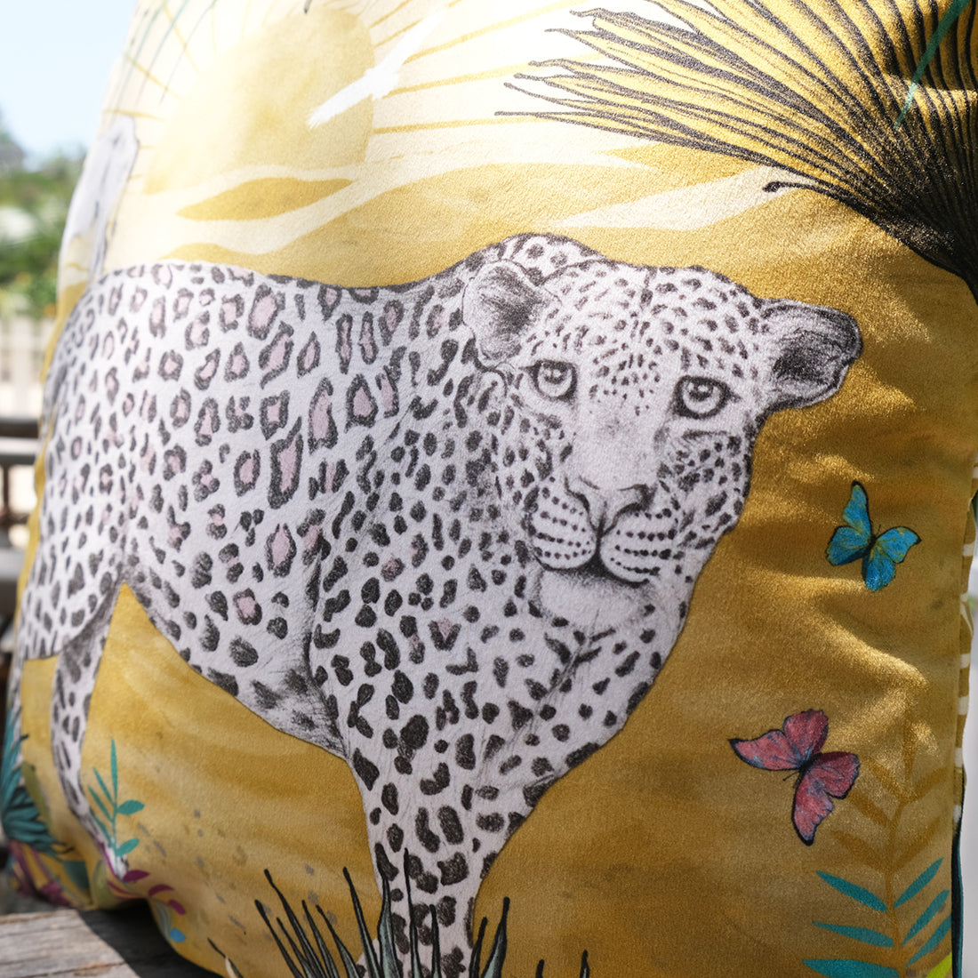 Leopard luxury velvet cushion