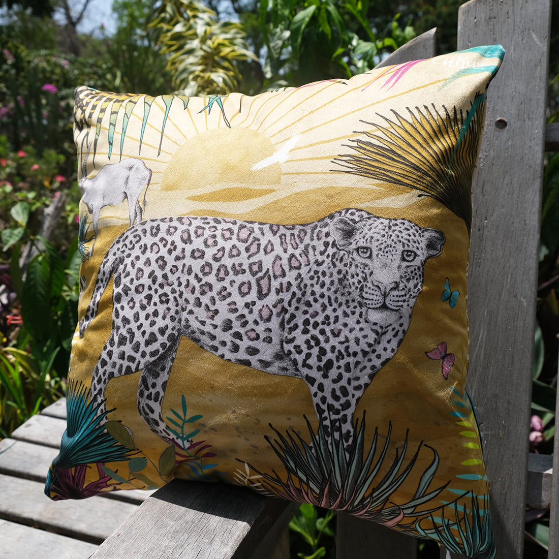 Leopard luxury velvet cushion