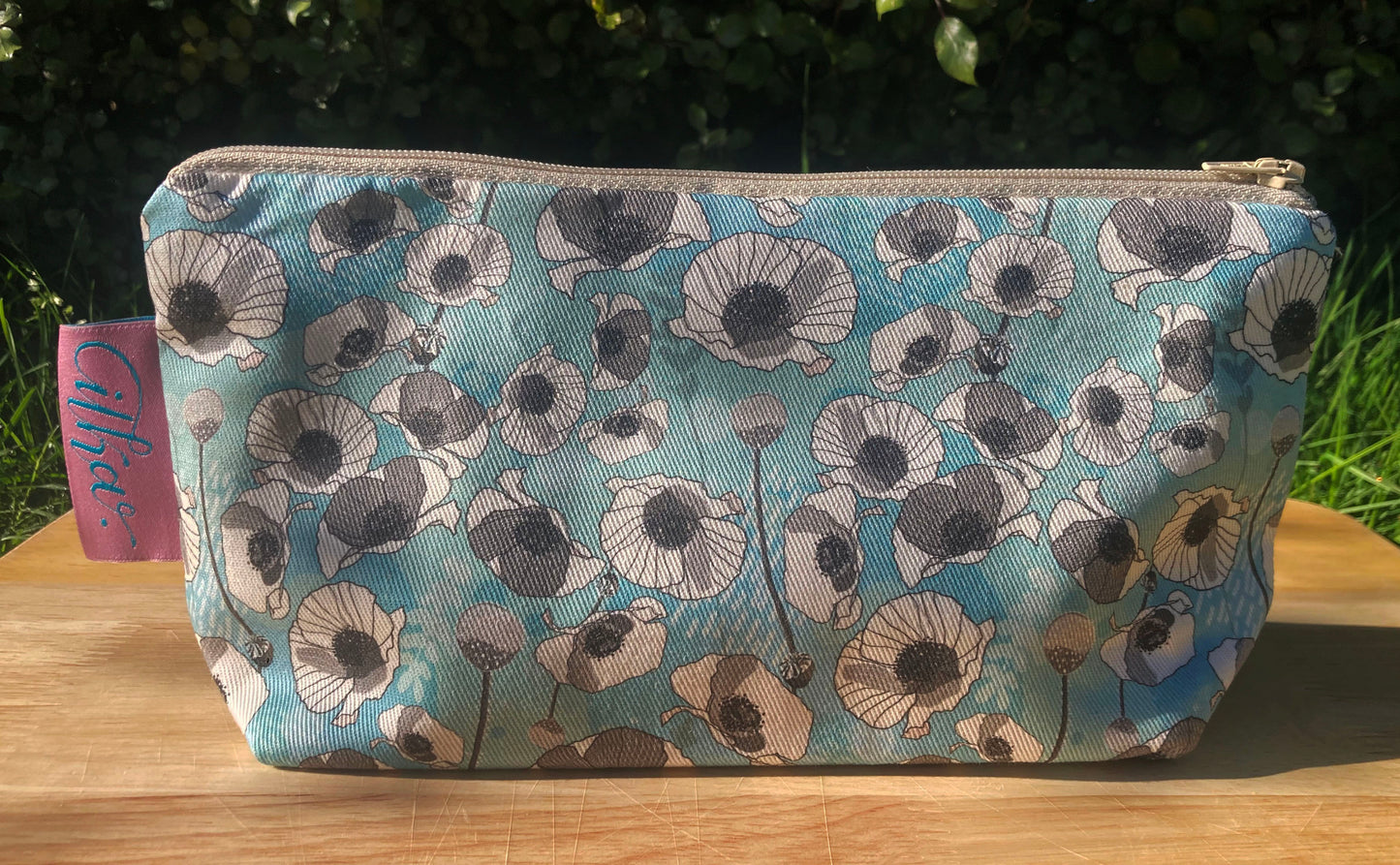 Poppies cosmetic bag