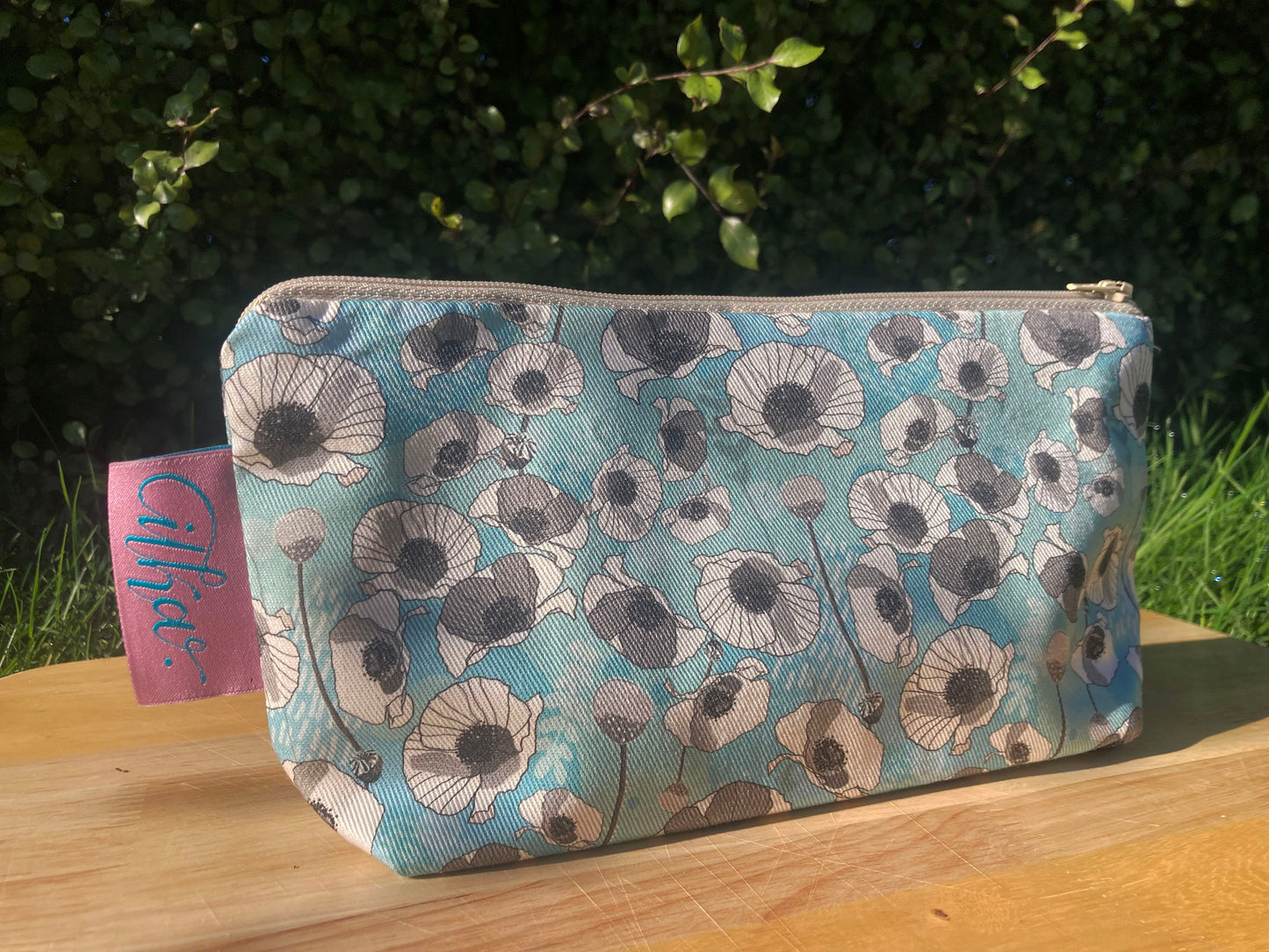 Poppies cosmetic bag